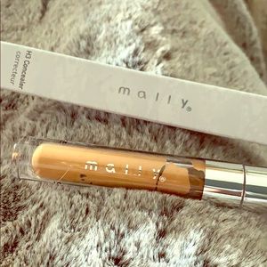 NWT Mally H3 concealer Rich
